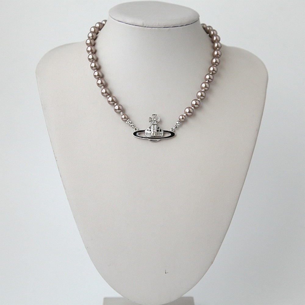 NWOT Vivienne Westwood Pearl Orb Necklace